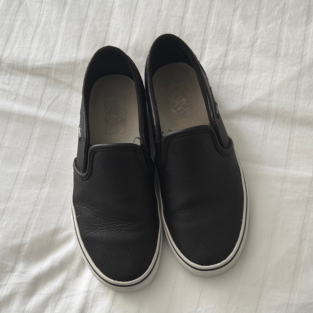 Black Slip-On vans